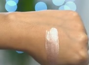 Lakme Absolute Liquid Highlighter Review